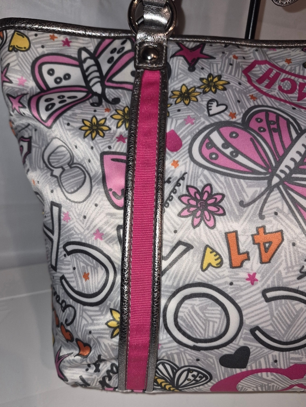NWT 🎀Coach Poppy 🦋Butterfly🦋 Graffiti Tote And Matching Mini Skinny - Picture 13 of 14